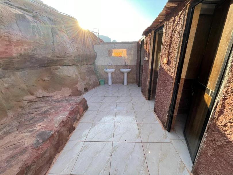 Hotel Salem Camp à Wadi Rum Extérieur photo