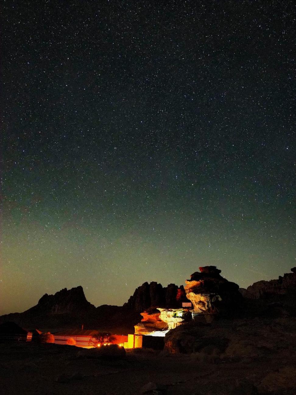 Hotel Salem Camp à Wadi Rum Extérieur photo